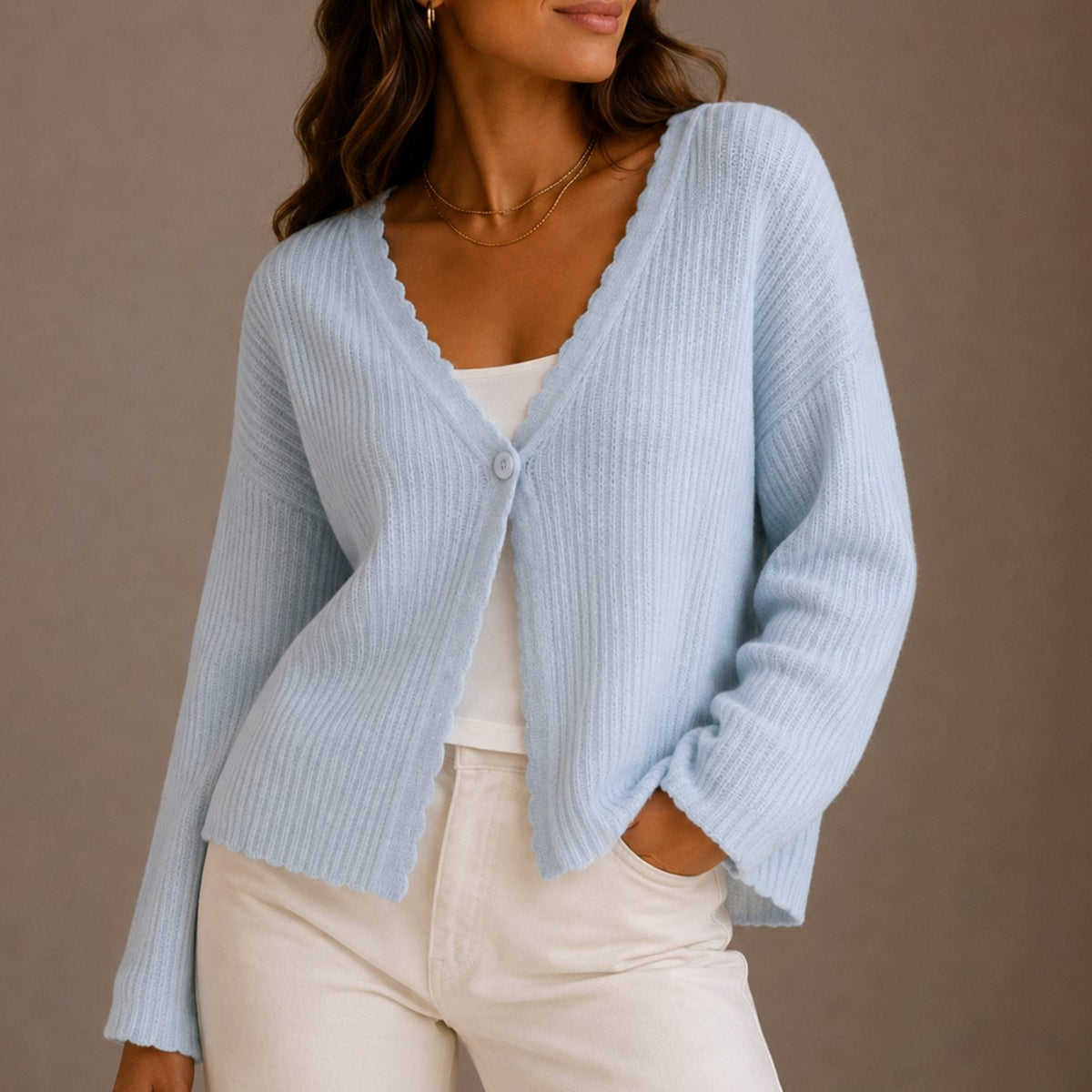 Chaqueta de punto mujer con cuello de pico y bordes festoneados