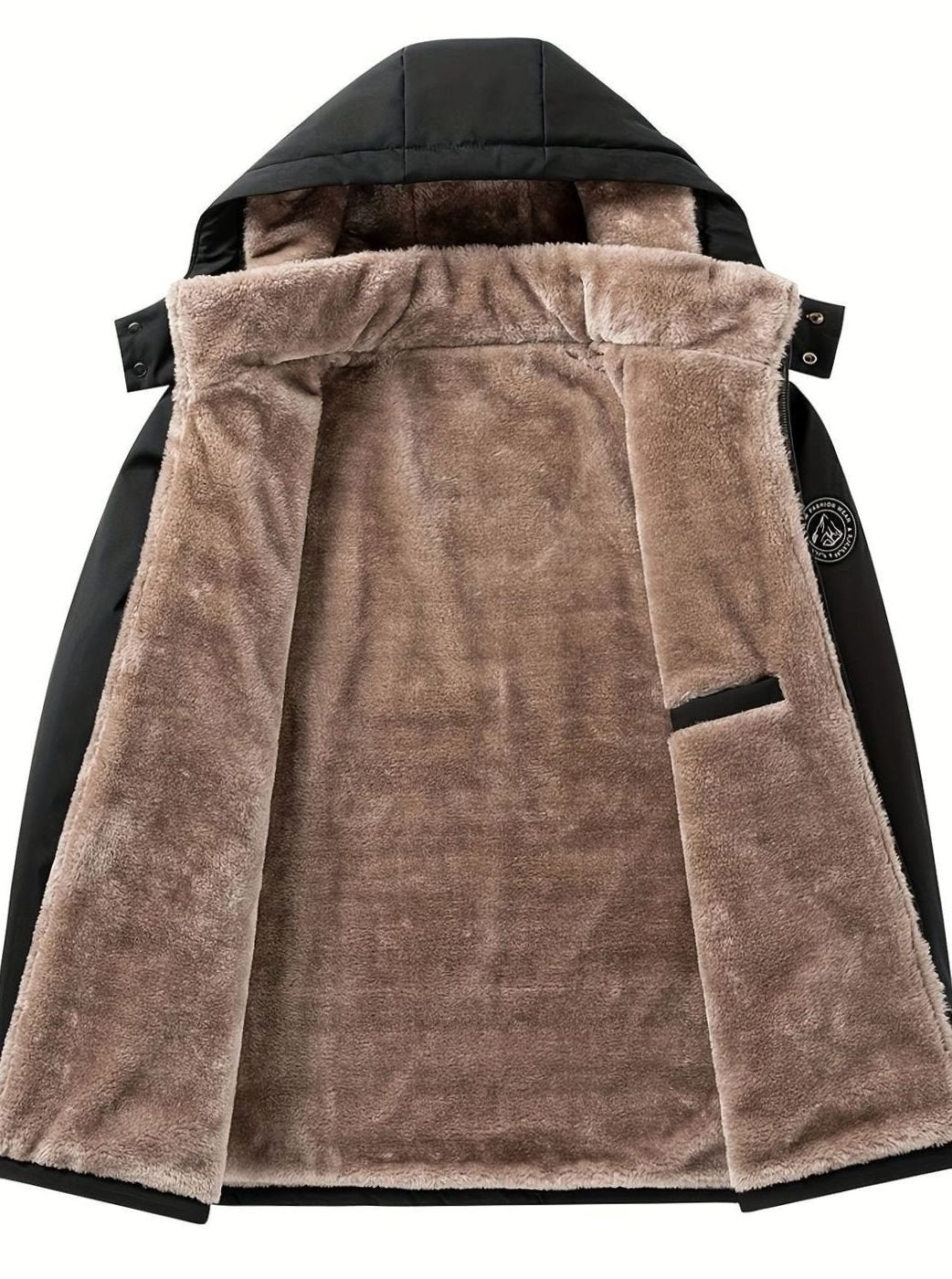 Detalle del bolsillo lateral con cremallera de la chaqueta BRUMESKA