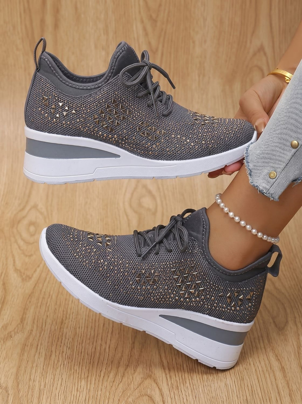 Zapatillas de cuña GLIMMARA con detalles de strass y cordones para mujer
