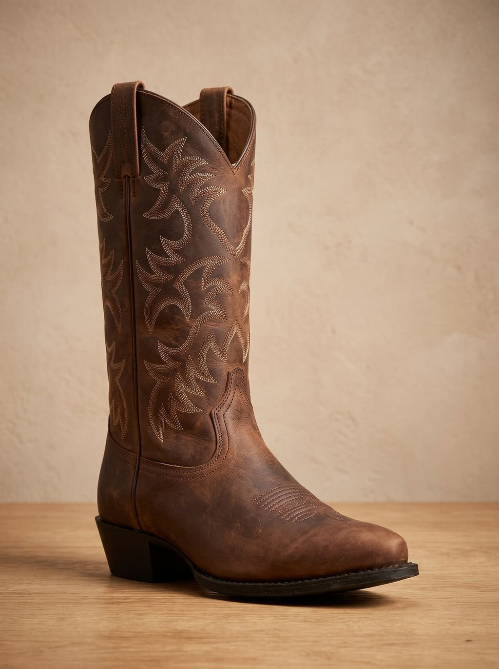 Botas western mujer con vestido fluido, look de contraste