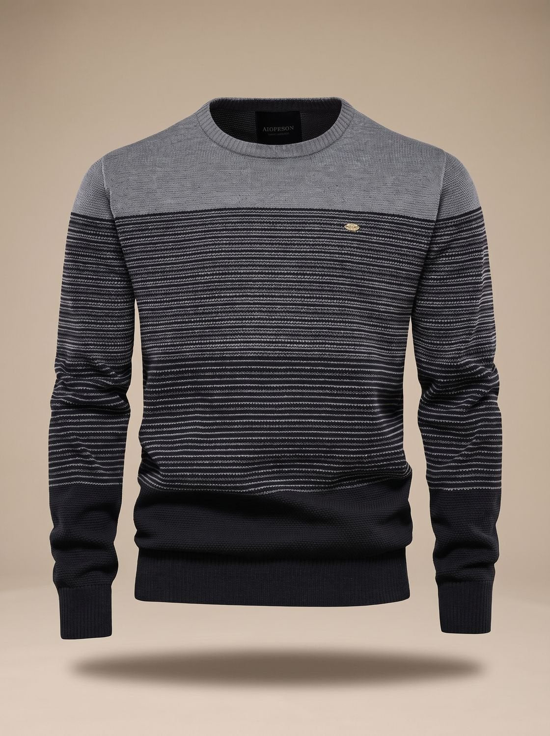 Jersey de punto a rayas combinado con camisa para look smart casual